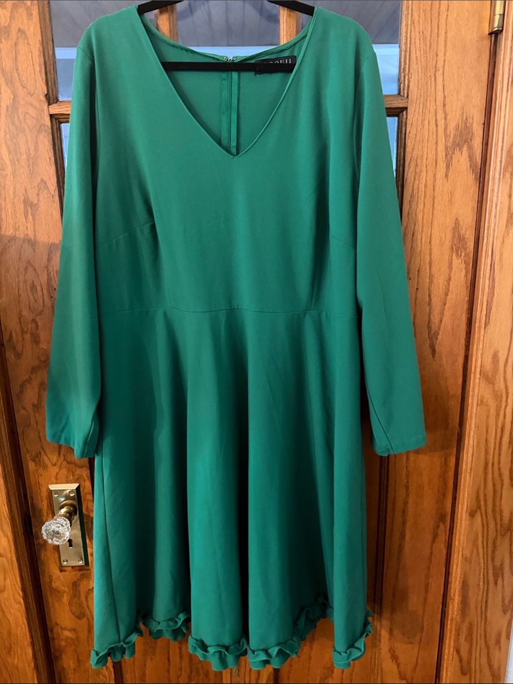 Long Sleeve V-Neck Emerald Green Midi Dress